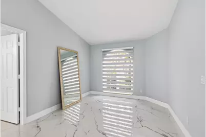 104 Oxford Court, Royal Palm Beach, FL 33411 - Photo 13