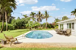 8016 SE Palm St, Hobe Sound, FL 33455 - Photo 1