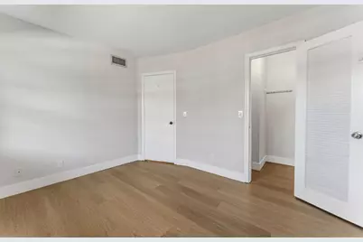 1638 Embassy Drive #208, West Palm Beach, FL 33401 - Photo 9