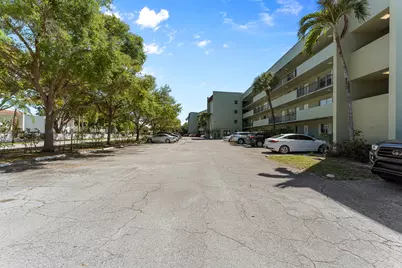 1638 Embassy Drive #208, West Palm Beach, FL 33401 - Photo 31
