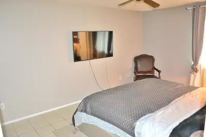 8671 SW 16th Court, Pembroke Pines, FL 33025 - Photo 17