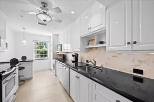 1205 Sandy Ln, Riviera Beach, FL 33404 - Photo 13