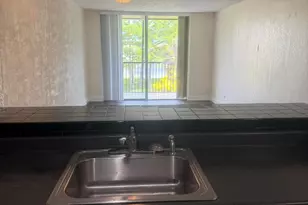 7710 NW 50th St, Lauderhill, FL 33351 - Photo 7