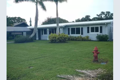 2100 W Esplanade, Fort Pierce, FL 34982 - Photo 3