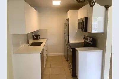 1045 Exeter C #1045, Boca Raton, FL 33434 - Photo 3