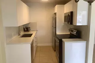 1045 Exeter C, Boca Raton, FL 33434 - Photo 3