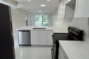 8000 Fairview Dr, Tamarac, FL 33321 - Photo 3