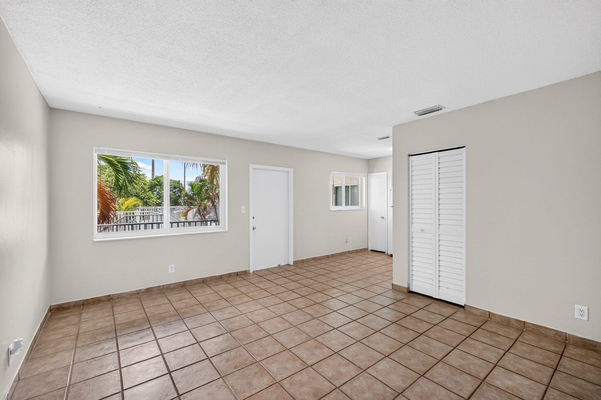 1007 W Prospect #205 - 1007 W Prospect #205, Fort Lauderdale, FL 33309 Luxury Property | Jose Angel Pina