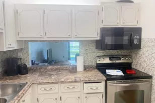 2640 Garden Dr S, Lake Worth, FL 33461 - Photo 5