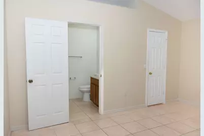 1031 SE 39th Terrace, Okeechobee, FL 34974 - Photo 17