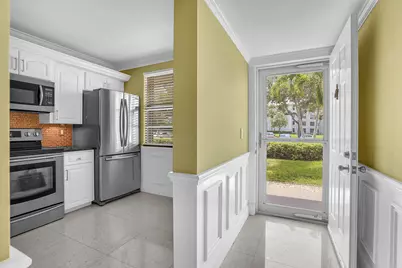 6073 Balboa Circle #105, Boca Raton, FL 33433 - Photo 5
