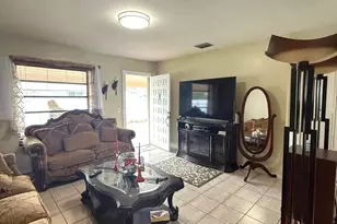 250 SW 76th Ct, Miami, FL 33144 - Photo 17