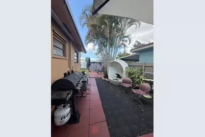 250 SW 76th Court, Miami, FL 33144 - Photo 5
