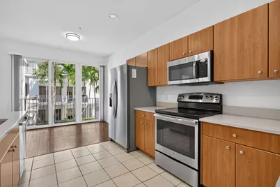 2725 NE 8th Avenue #112, Wilton Manors, FL 33334 - Photo 3