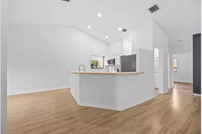 15 Via De Casas Sur #204, Boynton Beach, FL 33426 - Photo 3