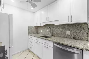 1145 Cambridge G, Deerfield Beach, FL 33442 - Photo 9