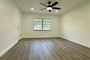 21741 Cypress Dr, Boca Raton, FL 33433 - Photo 9