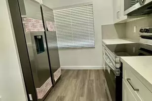 21741 Cypress Dr, Boca Raton, FL 33433 - Photo 7