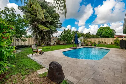 6912 NW 5th Place, Margate, FL 33063 - Photo 7