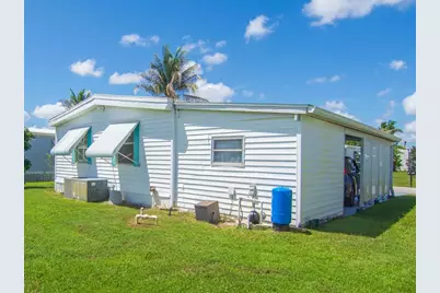 212 NE Forrest Court, Jensen Beach, FL 34957 - Photo 31