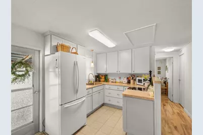 212 NE Forrest Court, Jensen Beach, FL 34957 - Photo 13