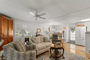 212 NE Forrest Ct, Jensen Beach, FL 34957 - Photo 9