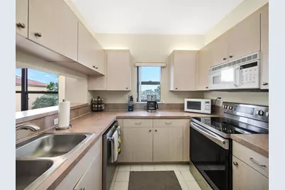 200 Uno Lago Drive #405, Juno Beach, FL 33408 - Photo 21