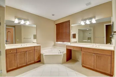 8800 Cobblestone Point Circle, Boynton Beach, FL 33472 - Photo 9