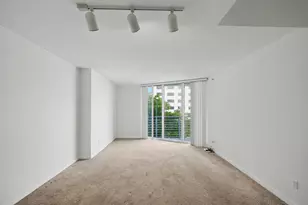 335 S Biscayne Blvd, Miami, FL 33131 - Photo 9