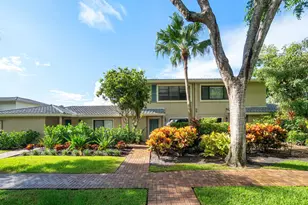 29 Westgate Ln, Boynton Beach, FL 33436 - Photo 3