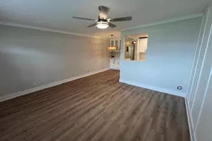 124 Sheffield F, West Palm Beach, FL 33417 - Photo 3
