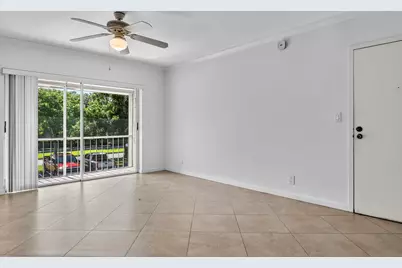 13 Jacaranda Drive #214, Plantation, FL 33324 - Photo 7