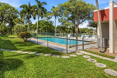 13 Jacaranda Drive #214, Plantation, FL 33324 - Photo 23