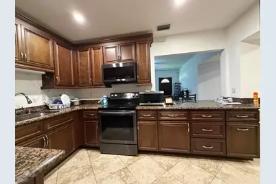 3082 Reo Lane, Palm Springs, FL 33461 - Photo 7