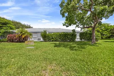 1082 North Drive #B, Delray Beach, FL 33445 - Photo 15