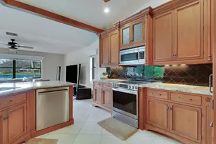 6577 Woodloch Ct, Jupiter, FL 33458 - Photo 9