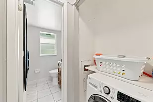 380 E Laurel Dr, Margate, FL 33063 - Photo 29