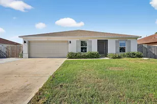 543 SW Kabot Ave, Port Saint Lucie, FL 34953 - Photo 3