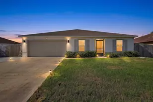 543 SW Kabot Ave, Port Saint Lucie, FL 34953 - Photo 1