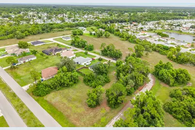 4306 NE 24th Place, Cape Coral, FL 33909 - Photo 9