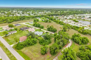 4306 NE 24th Pl, Cape Coral, FL 33909 - Photo 9