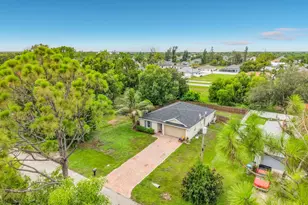 4306 NE 24th Pl, Cape Coral, FL 33909 - Photo 3