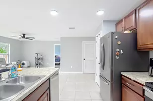 4306 NE 24th Pl, Cape Coral, FL 33909 - Photo 23
