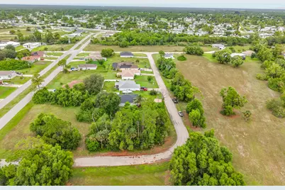 4306 NE 24th Place, Cape Coral, FL 33909 - Photo 7