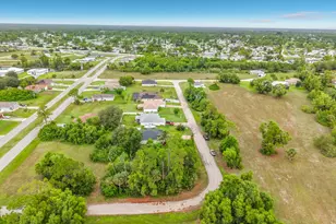 4306 NE 24th Pl, Cape Coral, FL 33909 - Photo 7
