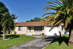 258 SW Bridgeport Dr, Port Saint Lucie, FL 34953 - Photo 1