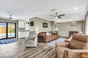 5017 SW 87th Ave, Cooper City, FL 33328 - Photo 9