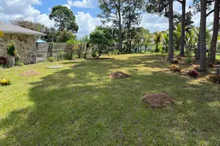 1325 SE Laconia Ln, Port Saint Lucie, FL 34983 - Photo 5