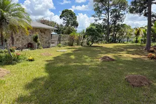 1325 SE Laconia Ln, Port Saint Lucie, FL 34983 - Photo 3
