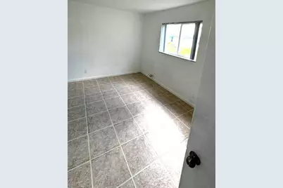 1020 Crystal Lake Drive #103, Deerfield Beach, FL 33064 - Photo 9